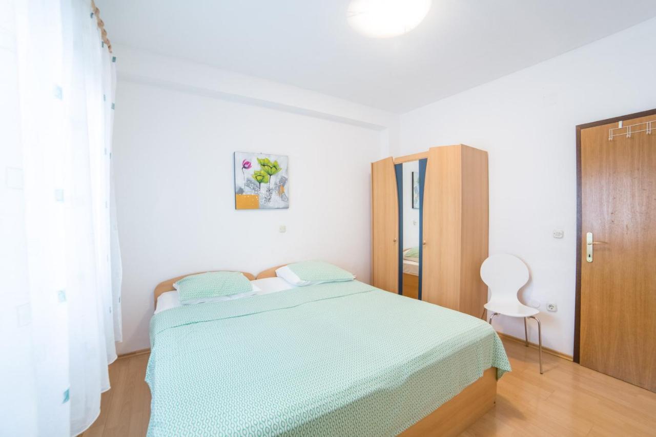 Apartment Jadranka Brist Εξωτερικό φωτογραφία