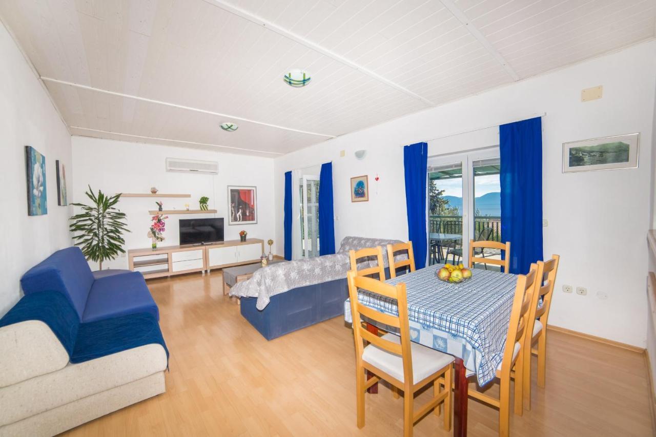 Apartment Jadranka Brist Εξωτερικό φωτογραφία