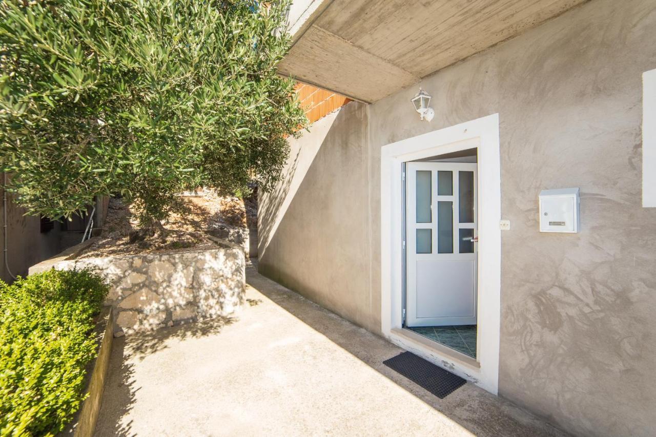 Apartment Jadranka Brist Εξωτερικό φωτογραφία